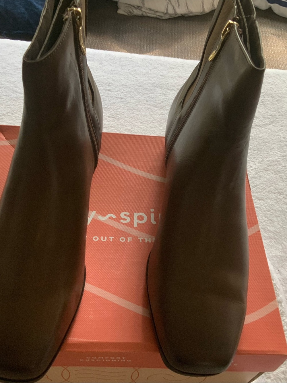 Brown Women's Leather Ankle Boots Marc  fisher size 11w retail $165. SKU 3055